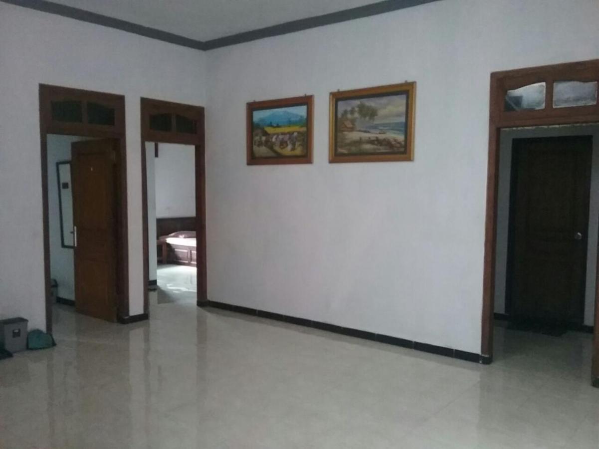 Hotel "Ngebel Indah" Exteriör bild