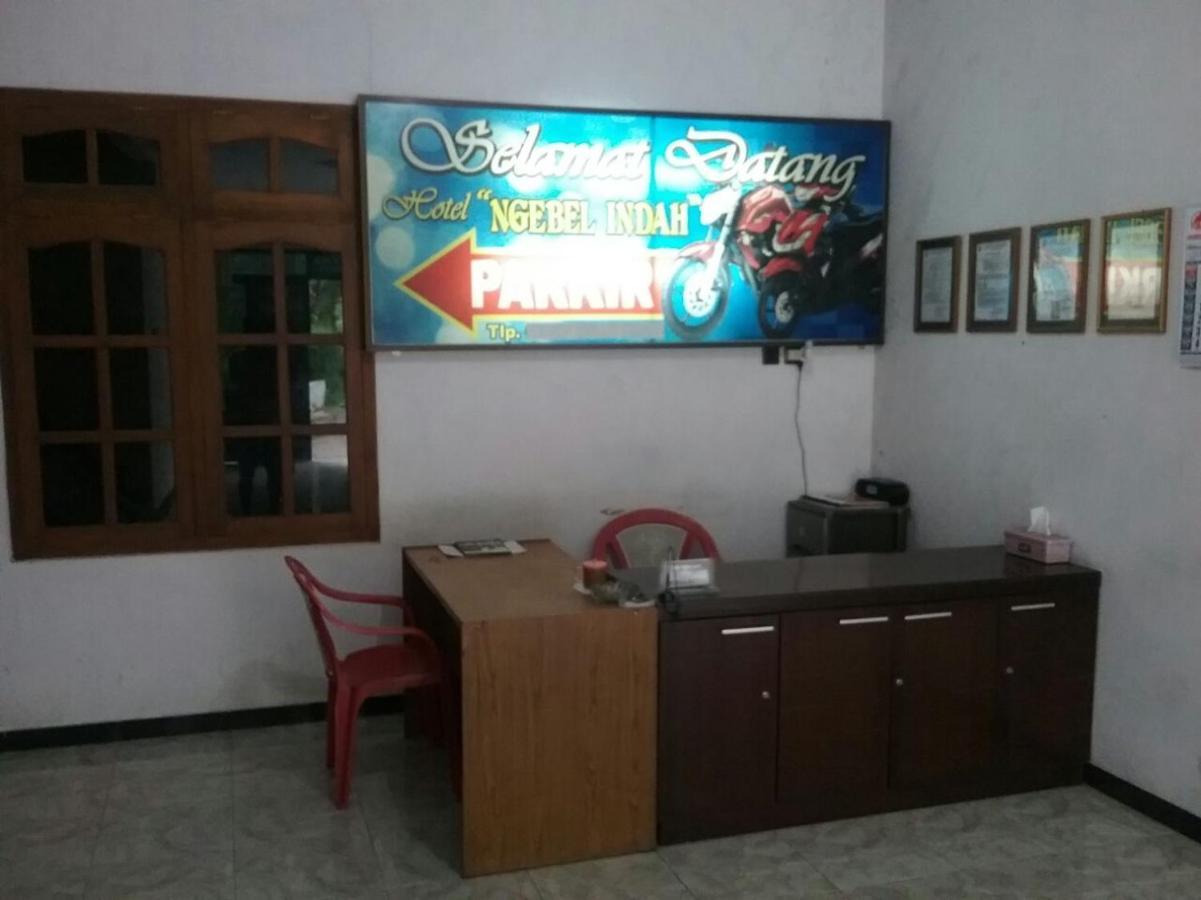 Hotel "Ngebel Indah" Exteriör bild